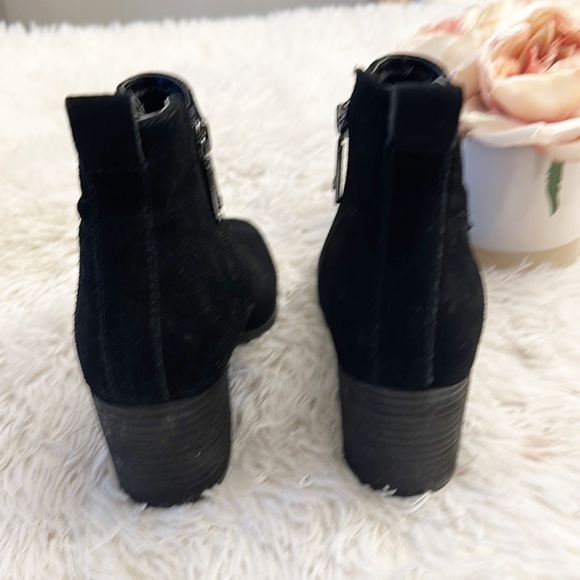 Blondo Black suede waterproof block heel ankle bootie women size 7.5 - Picture 4 of 5